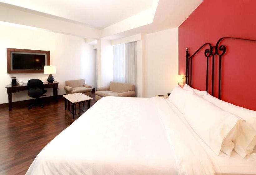 سوئیت با تخت بزرگ, Holiday Inn Hotel & Suites Centro Historico, An Ihg