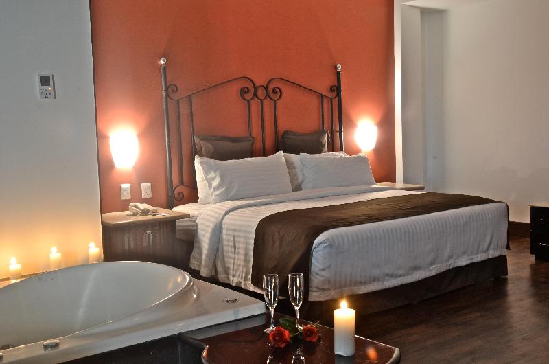 سوئیت با تخت بزرگ, Holiday Inn Hotel & Suites Centro Historico, An Ihg