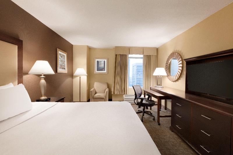 스탠다드 룸 킹사이즈 침대, Crowne Plaza Crystal City Washington, D.c., An Ihg