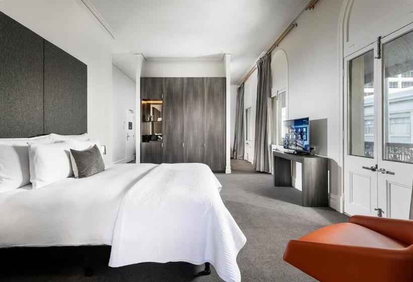 스위트 킹사이즈 침대, The Melbourne