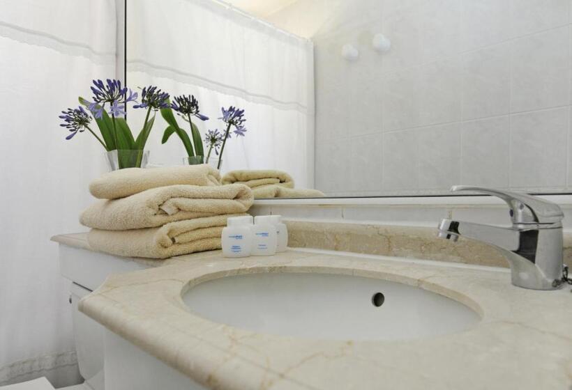 آپارتمان 3 خوابه, Mr Mar Suites