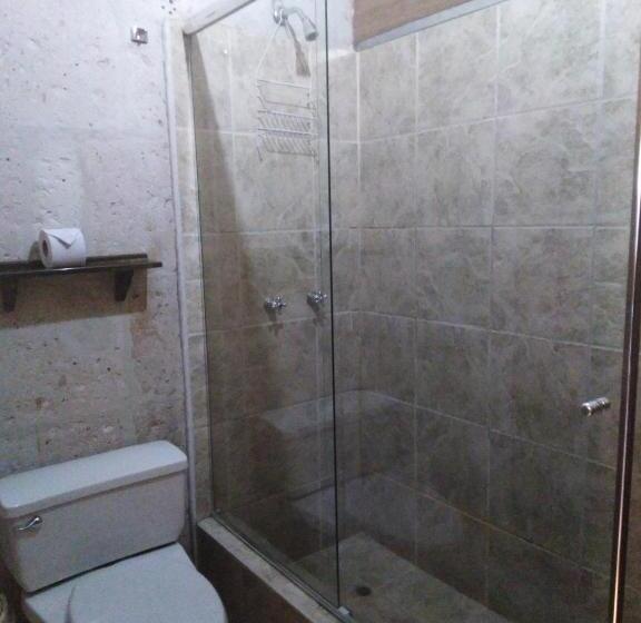 חדר משפחתי, Casablanca Hostal