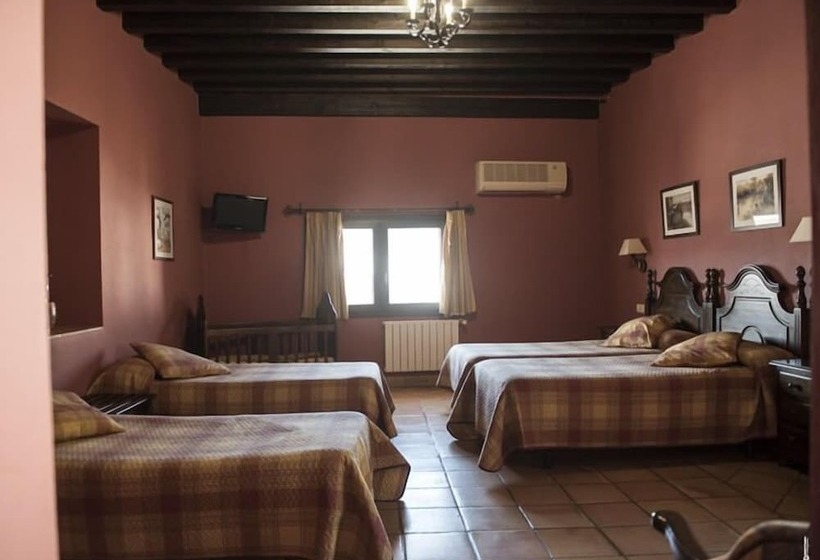 Семейный Номер, La Casa Grande De El Burgo