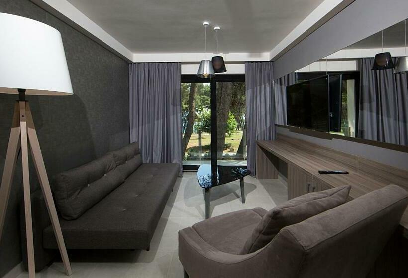 سوئیت 2 خوابه, Park Plaza Arena Pula