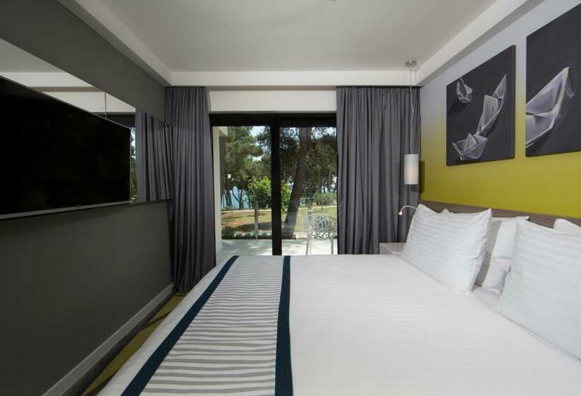 سوئیت 2 خوابه, Park Plaza Arena Pula