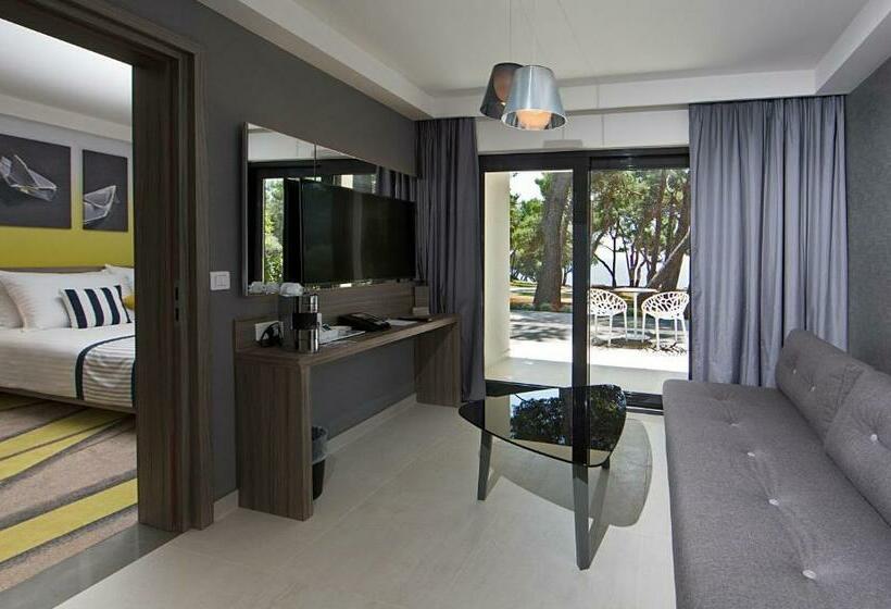 سوئیت 2 خوابه, Park Plaza Arena Pula