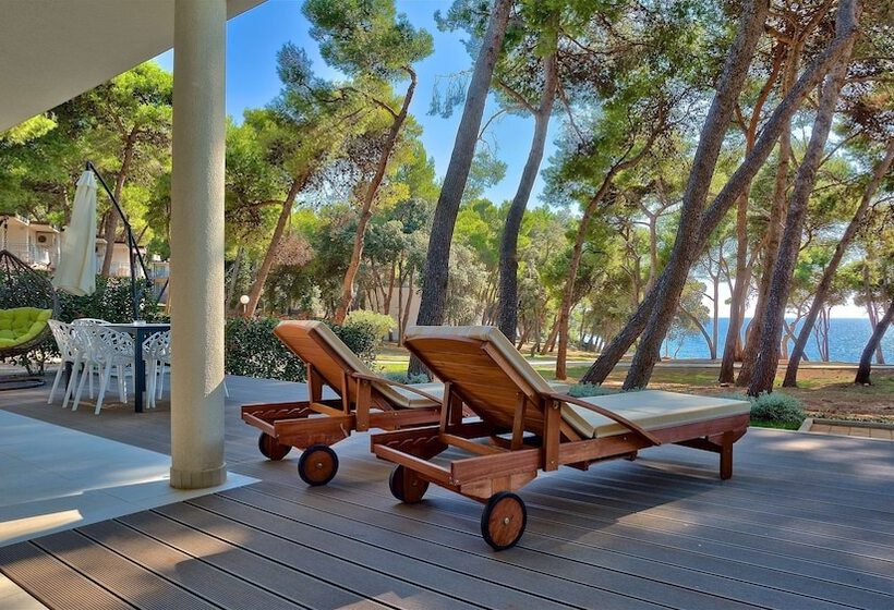سوئیت 2 خوابه, Park Plaza Arena Pula