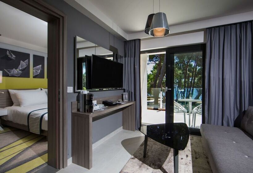 سوئیت 2 خوابه, Park Plaza Arena Pula