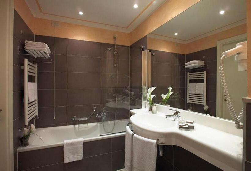 اتاق استاندارد, Savoia Hotel Regency