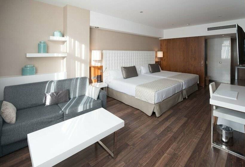 Семейный Номер, Catalonia Ramblas 4* Sup