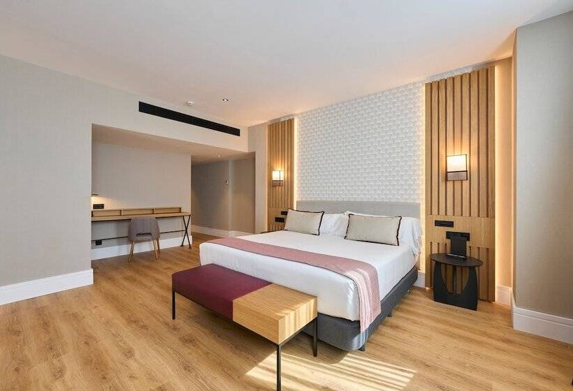 Полулюкс Повышенной Комфортности, Catalonia Ramblas 4* Sup