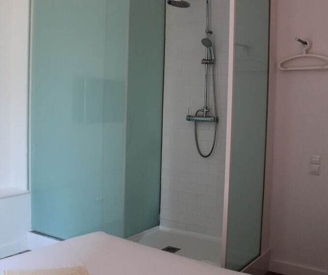اتاق استاندارد, Chic & Basic Tallers Hostal
