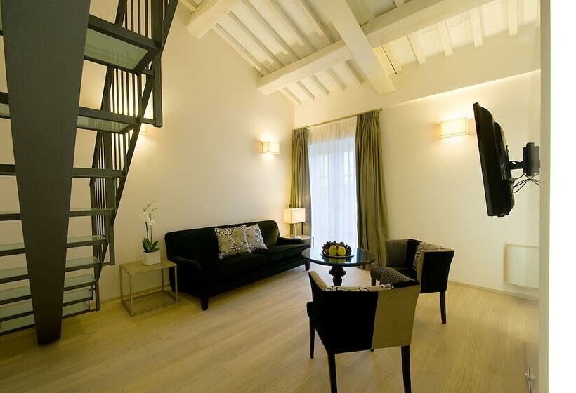 سوییت جونیور, Relais Dell'Olmo