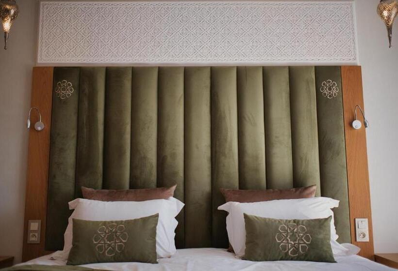 اتاق لوکس با چشم‌انداز استخر, Diwane Hotel & Spa Marrakech