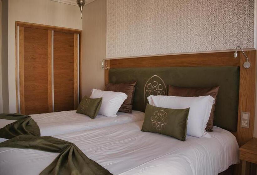 اتاق لوکس با چشم‌انداز استخر, Diwane Hotel & Spa Marrakech