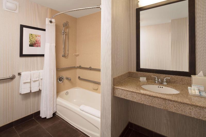 身障者適用キングサイズベッドルーム, Hilton Garden Inn Boca Raton