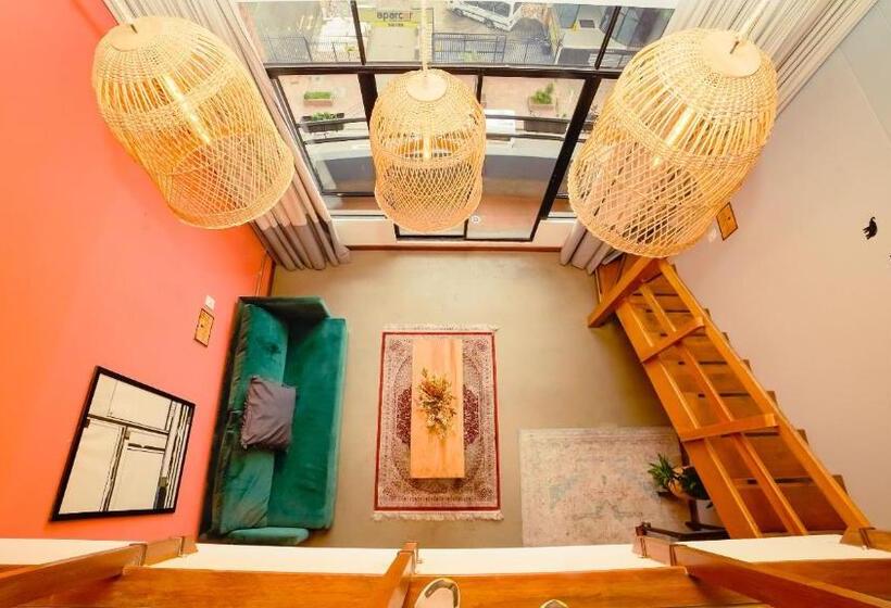 Студия Стандарт, Selina Chapinero Bogota