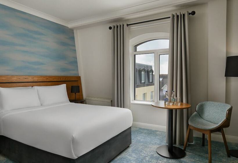 اتاق استاندارد برای معلولان, Waterford Marina