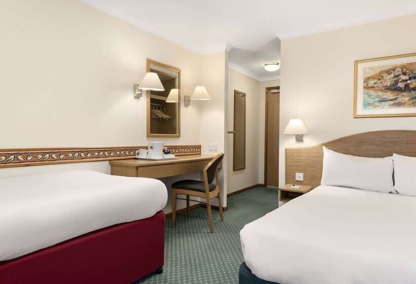 Семейный Номер, Days Inn By Wyndham Donington
