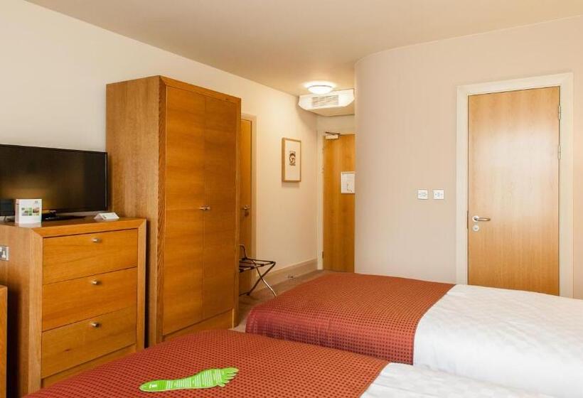 장애인을 위한 스탠다드 룸, Holiday Inn Dumfries, An Ihg
