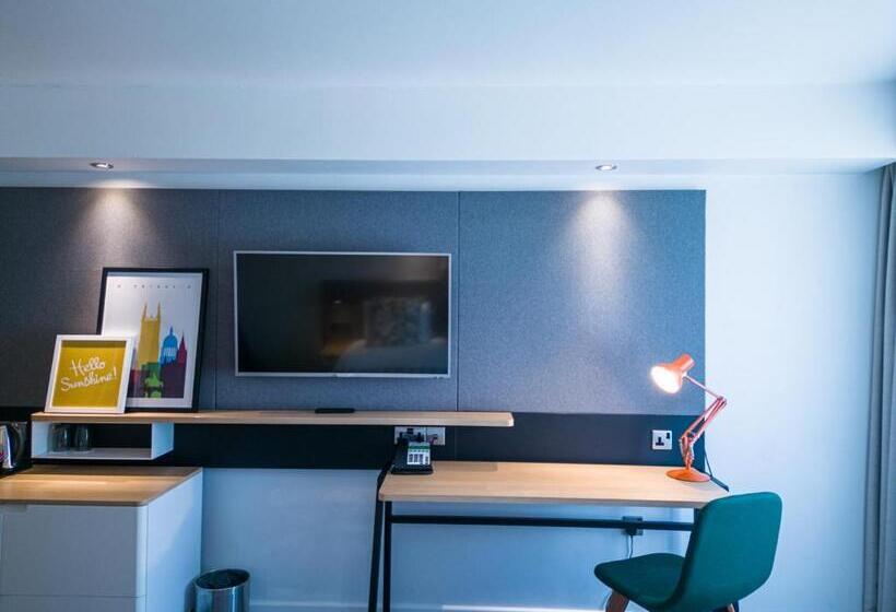 اتاق لوکس با تخت بزرگ, Holiday Inn South Normanton M1, Jct.28, An Ihg