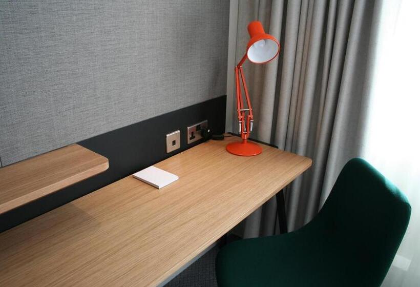 اتاق استاندارد برای معلولان, Holiday Inn South Normanton M1, Jct.28, An Ihg