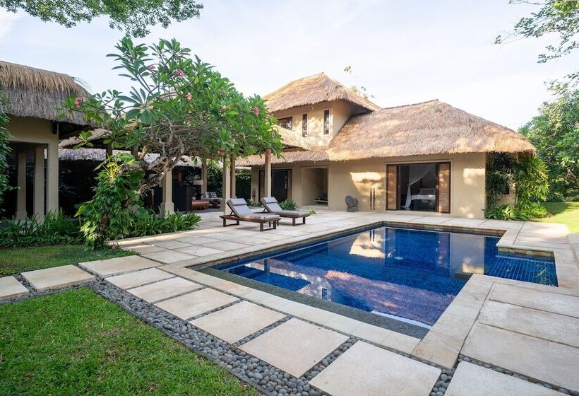 Вилла 3 Спальни с Бассейном, Kayumanis Sanur Private Villa & Spa