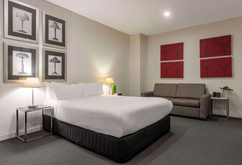 استودیوی استاندارد, Oaks Melbourne On Collins Suites