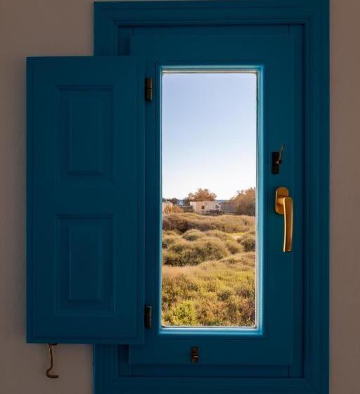 اتاق لوکس با چشم‌انداز دریا, Perissa Bay