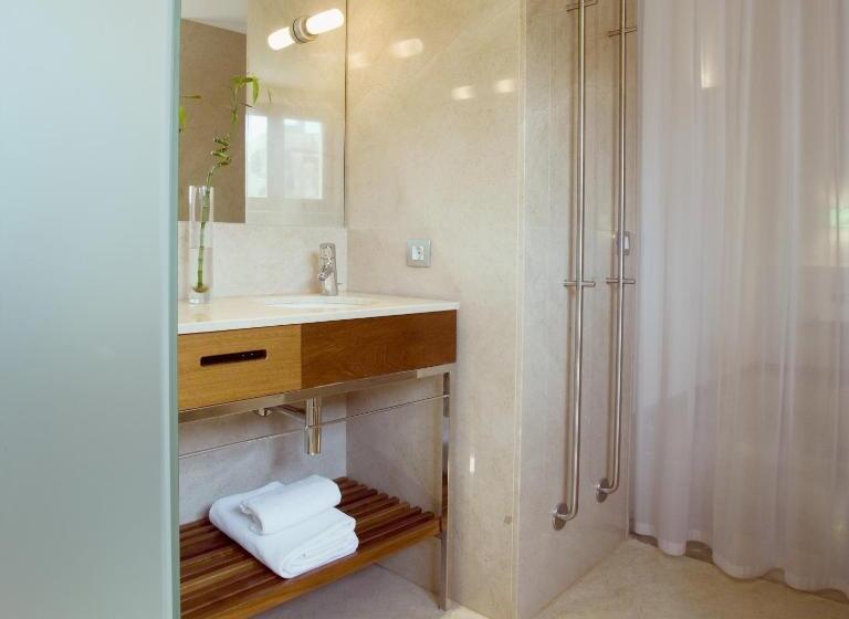 اتاق استاندارد, Petit Palace Hotel Tres