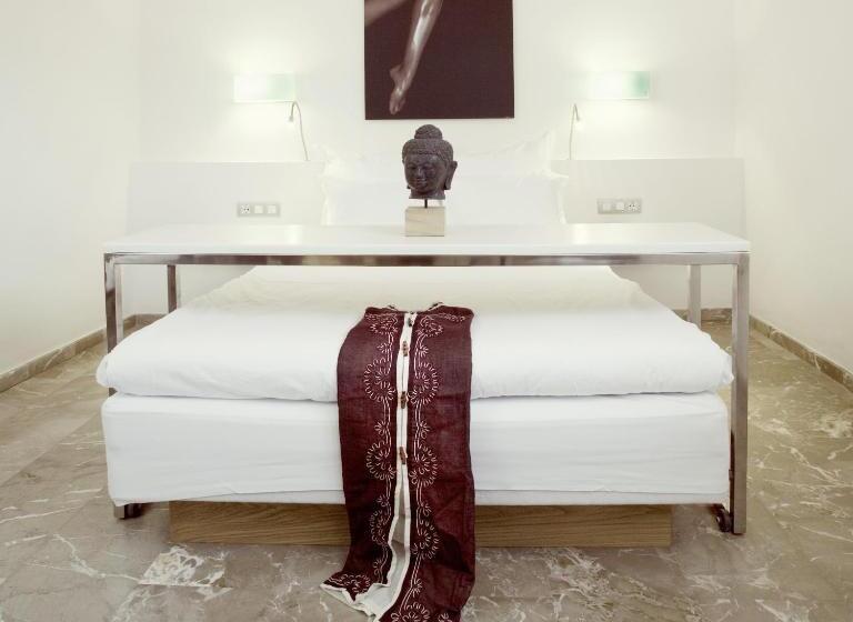 اتاق استاندارد, Petit Palace Hotel Tres
