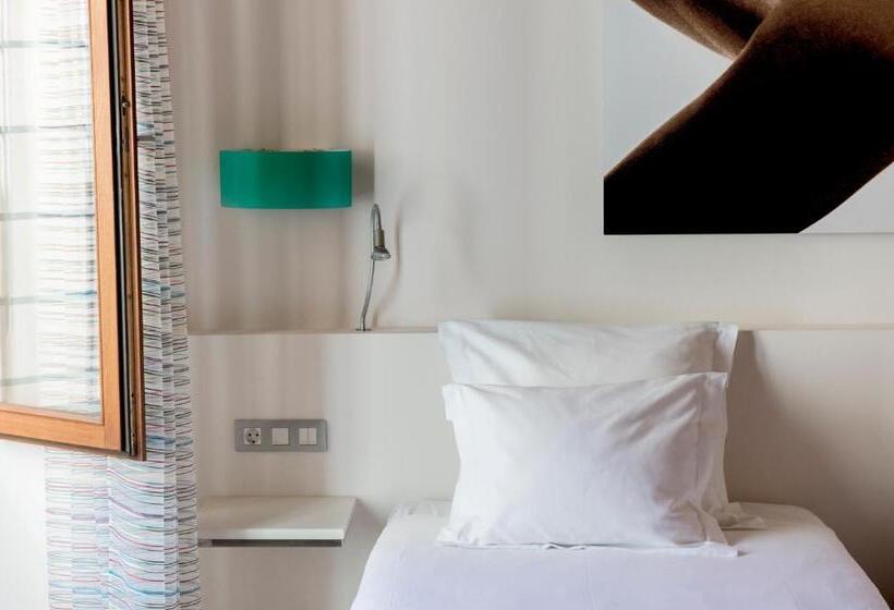 اتاق استاندارد, Petit Palace Hotel Tres