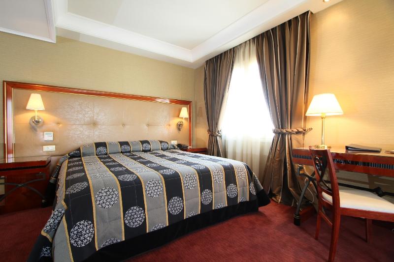 Номер Deluxe, Piraeus Theoxenia
