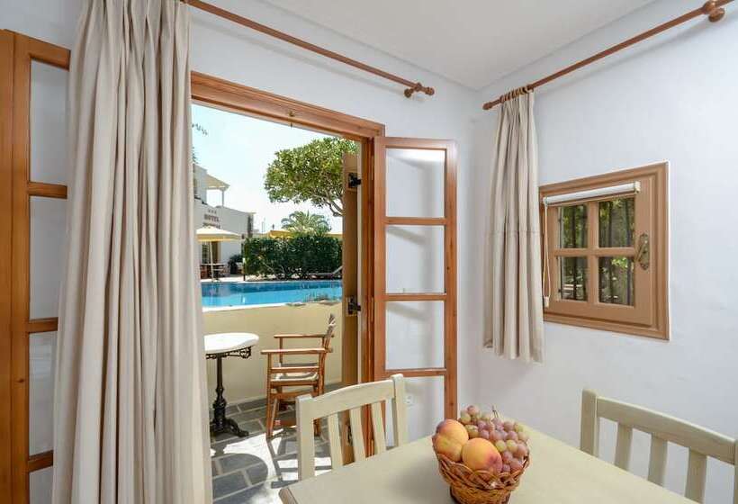 اتاق استاندارد چهار تخته, Proteas Hotel & Suites