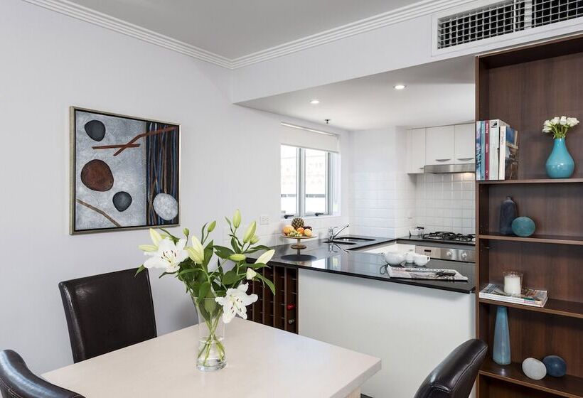 Апартаменты 2 Спальни, Oaks Brisbane Lexicon Suites