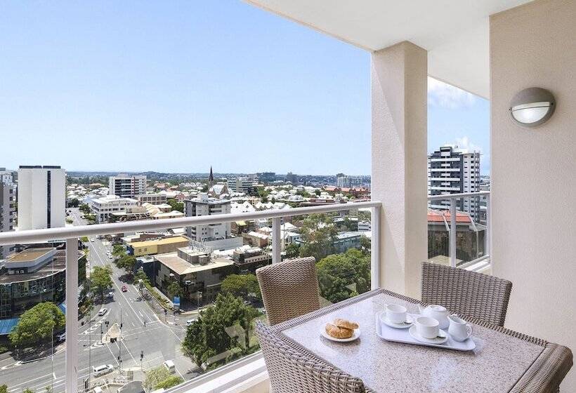 Апартаменты Ejecutiva 2 Спальни, Oaks Brisbane Lexicon Suites