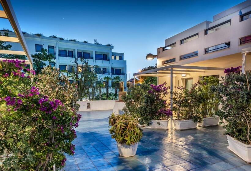 اتاق استاندارد, Acacia Marina