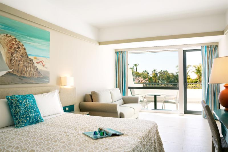 اتاق لوکس با چشم‌انداز دریا, Acacia Marina