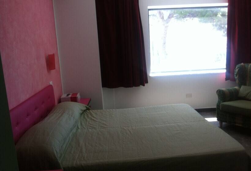 اتاق استاندارد چهار تخته, Bellevue Del Golfo Hotel & Spa