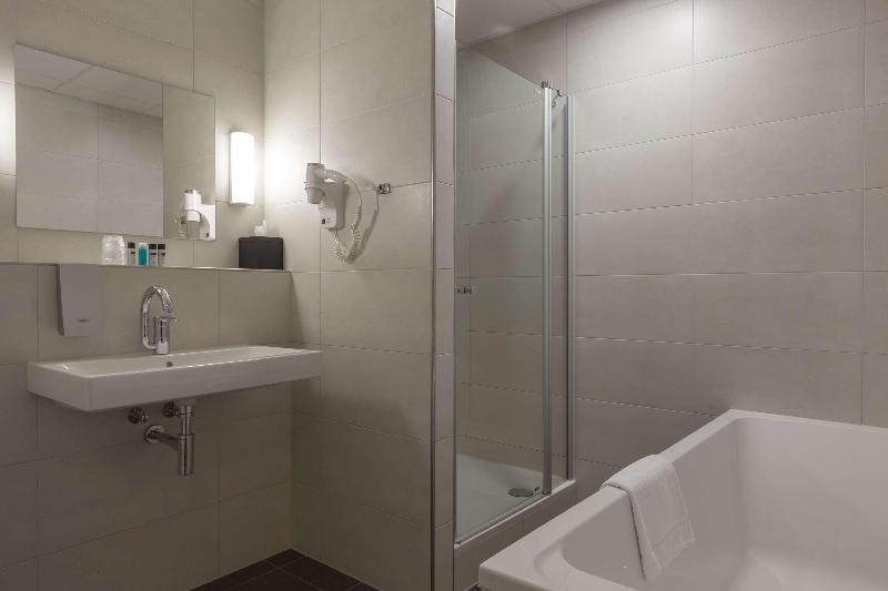 带大床的高级房间, Flonk Hotel Groningen Centre, Bw Signature Collection