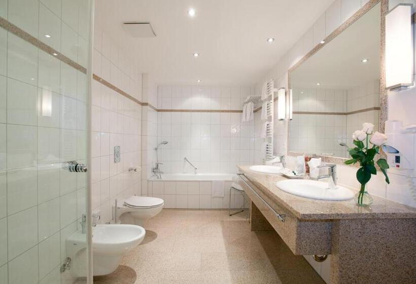 Люкс, Ramada By Wyndham Duesseldorf Ratingen