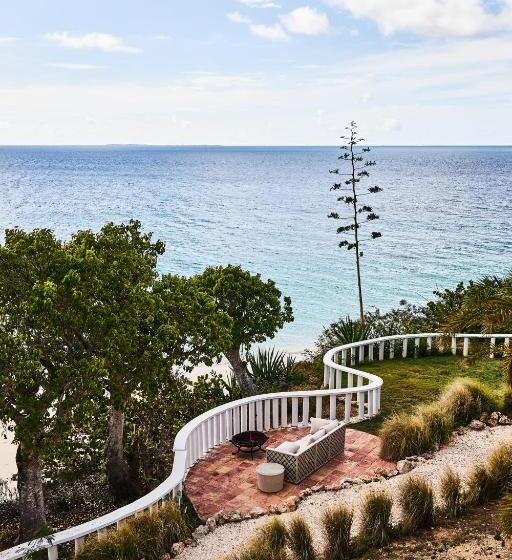 اتاق پرمیوم با چشم‌انداز دریا, Malliouhana Resort Anguilla