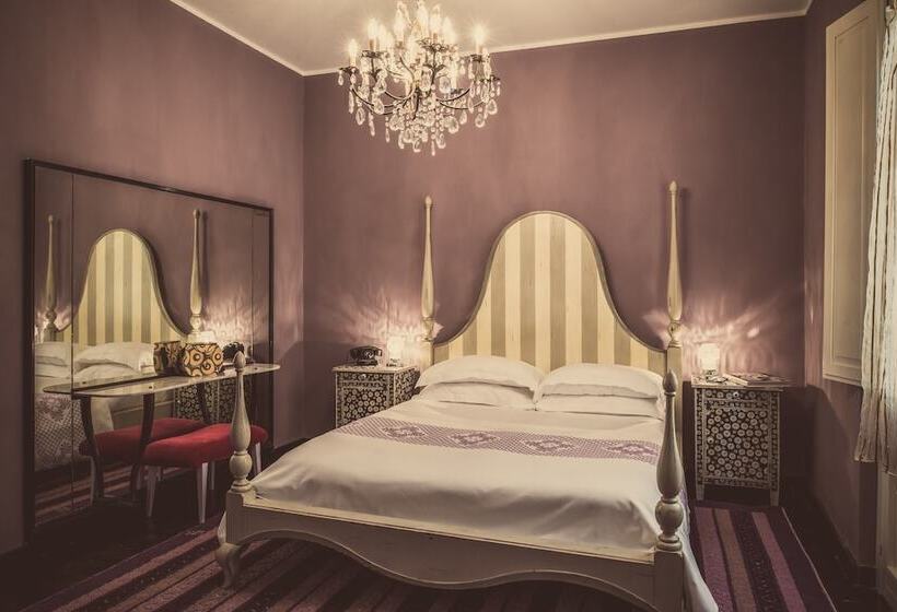 سوییت جونیور, Miramare Cagliari Hotel Museo