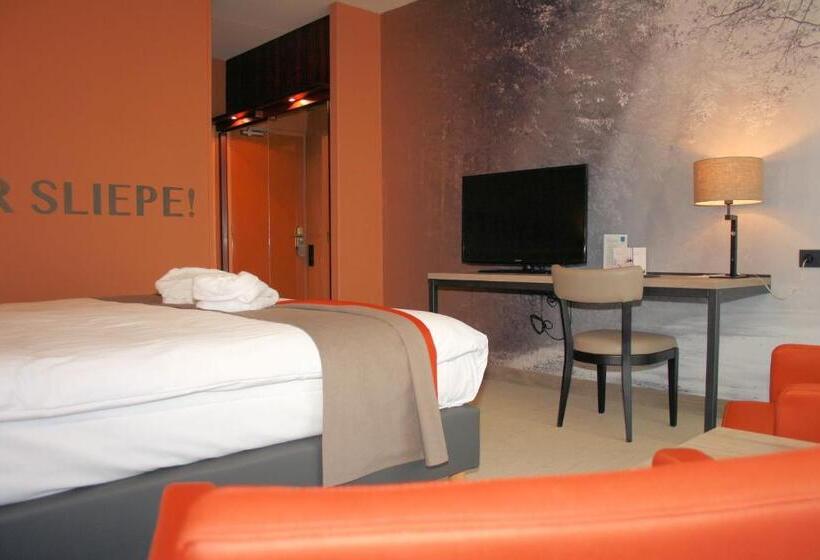 Номер Deluxe, Parkhotel Tjaarda