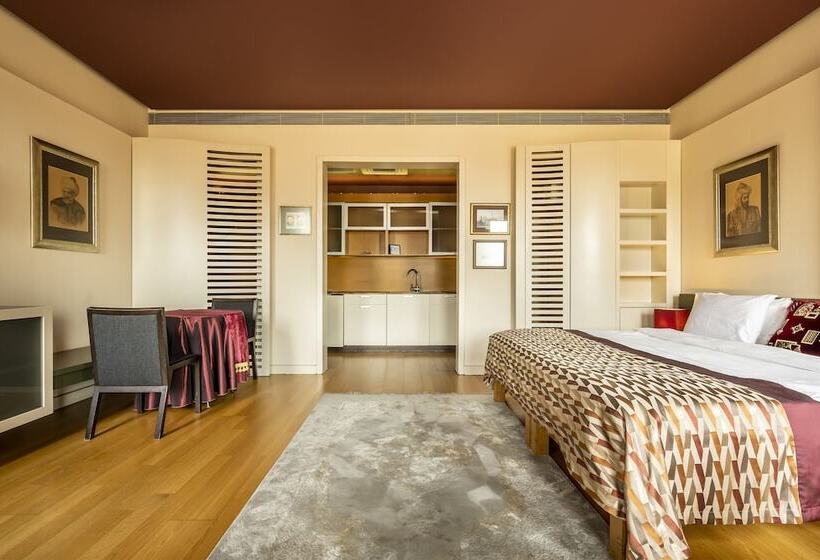 سوییت سوپریور, Ansen Hotel And Suites
