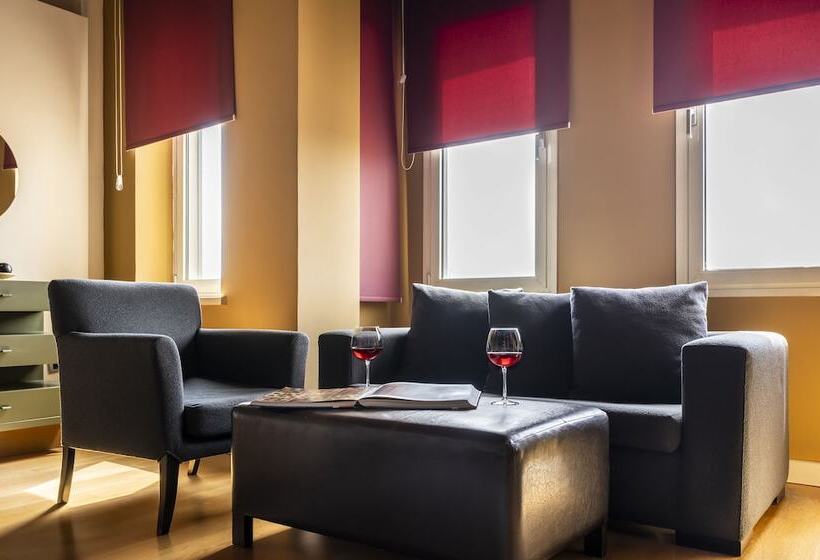 سوییت سوپریور, Ansen Hotel And Suites