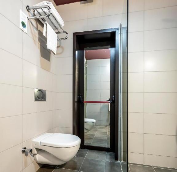 سوییت سوپریور, Ansen Hotel And Suites