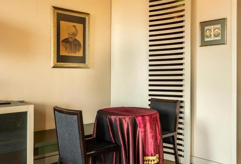 سوییت سوپریور, Ansen Hotel And Suites