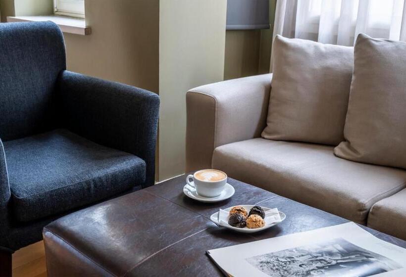 سوییت سوپریور, Ansen Hotel And Suites
