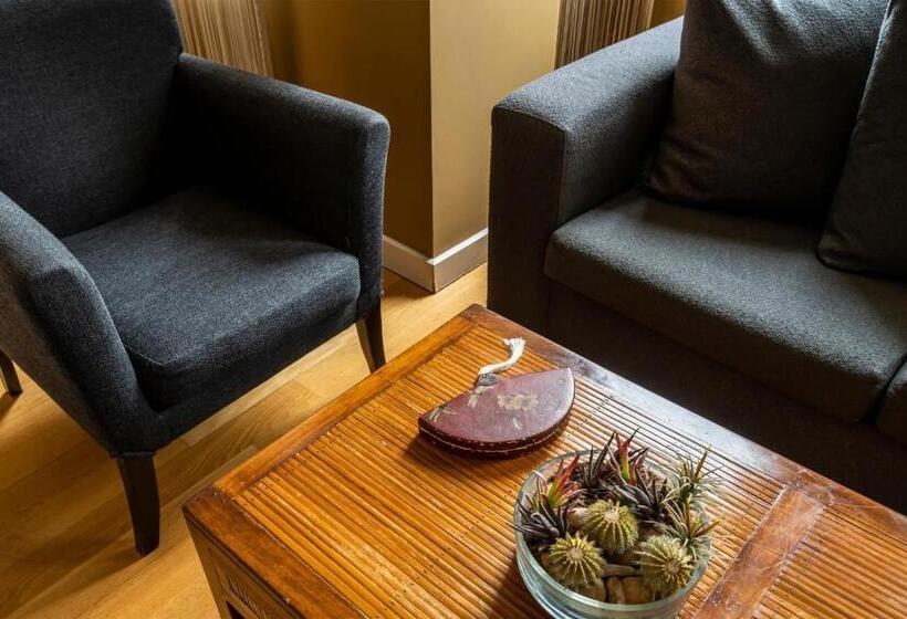 سوییت سوپریور, Ansen Hotel And Suites